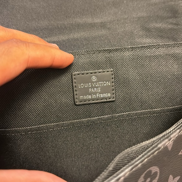 Louis Vuitton Messenger bag - Picture 3 of 4